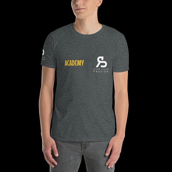 unisex-basic-softstyle-t-shirt-dark-heather-front-67fe15865692c.jpg Maglietta unisex a maniche corte Academy